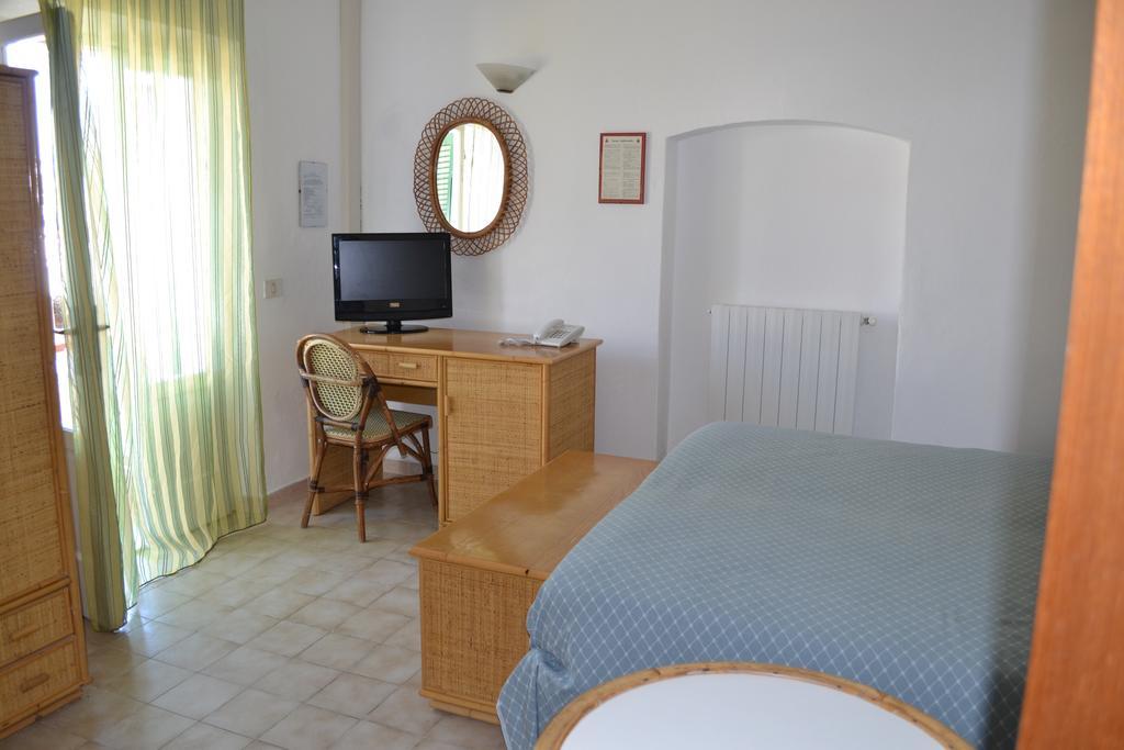 Hotel Scoglio Bianco Портоферрайо Номер фото
