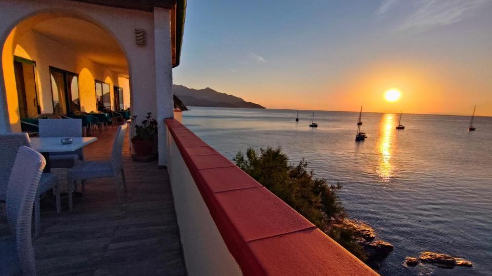 Hotel Scoglio Bianco Портоферрайо Екстер'єр фото